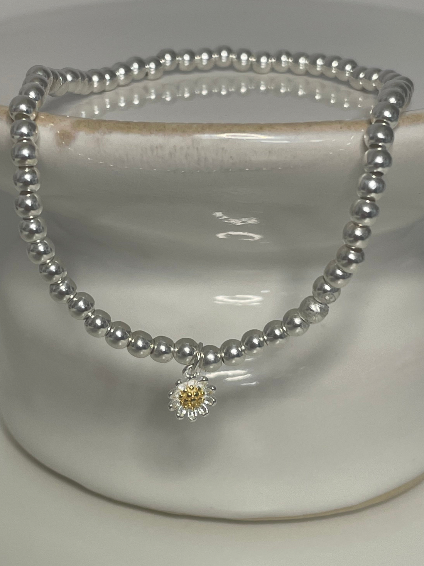 Daisy Beaded Bracelet